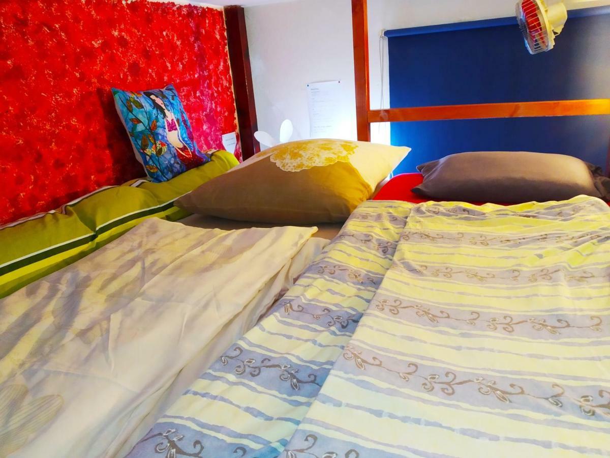 Citycentre Room For 1 Female Persons - Alternative Plus 1 Child Frankfurt am Main Exteriör bild